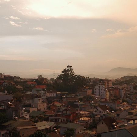 Cherry Suites Dalat Exteriör bild
